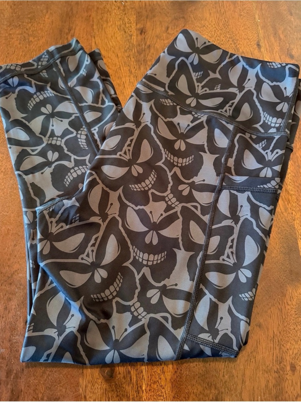 Constantly Varied Gear Flutter Skulls Capris